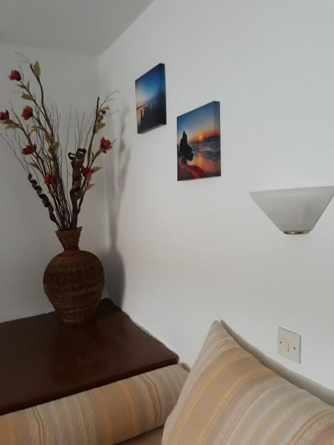 Violetta Studios&Apartments Milína Esterno foto